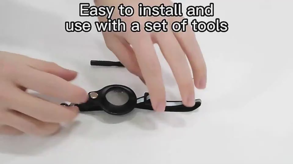 AirTag cat collar – product video: breakaway buckle, reflective strap and AirTag holder installation